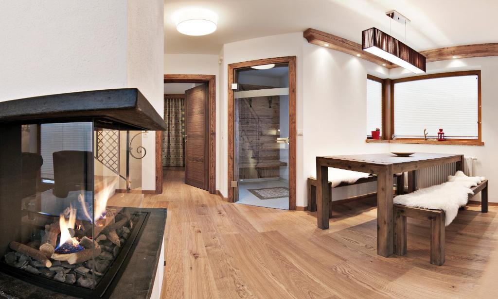 Alpenchalet Bruecke Mayrhofen Room photo